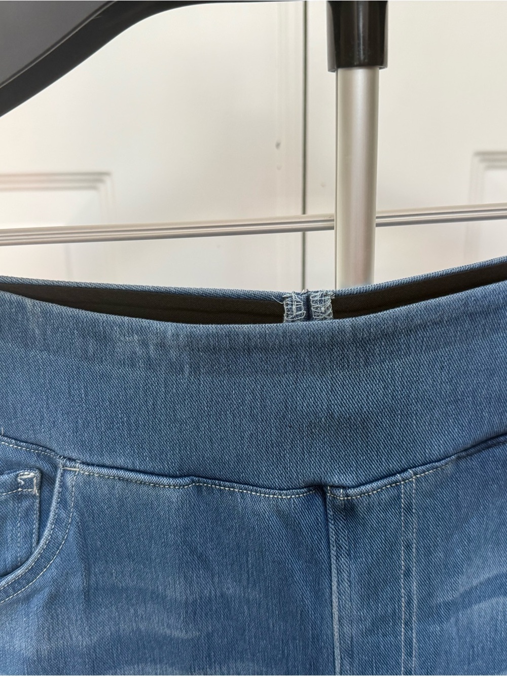 Wide-Leg Pull-On Jeans in Blue — Comfortable Everyday Style - Picture 4 of 16